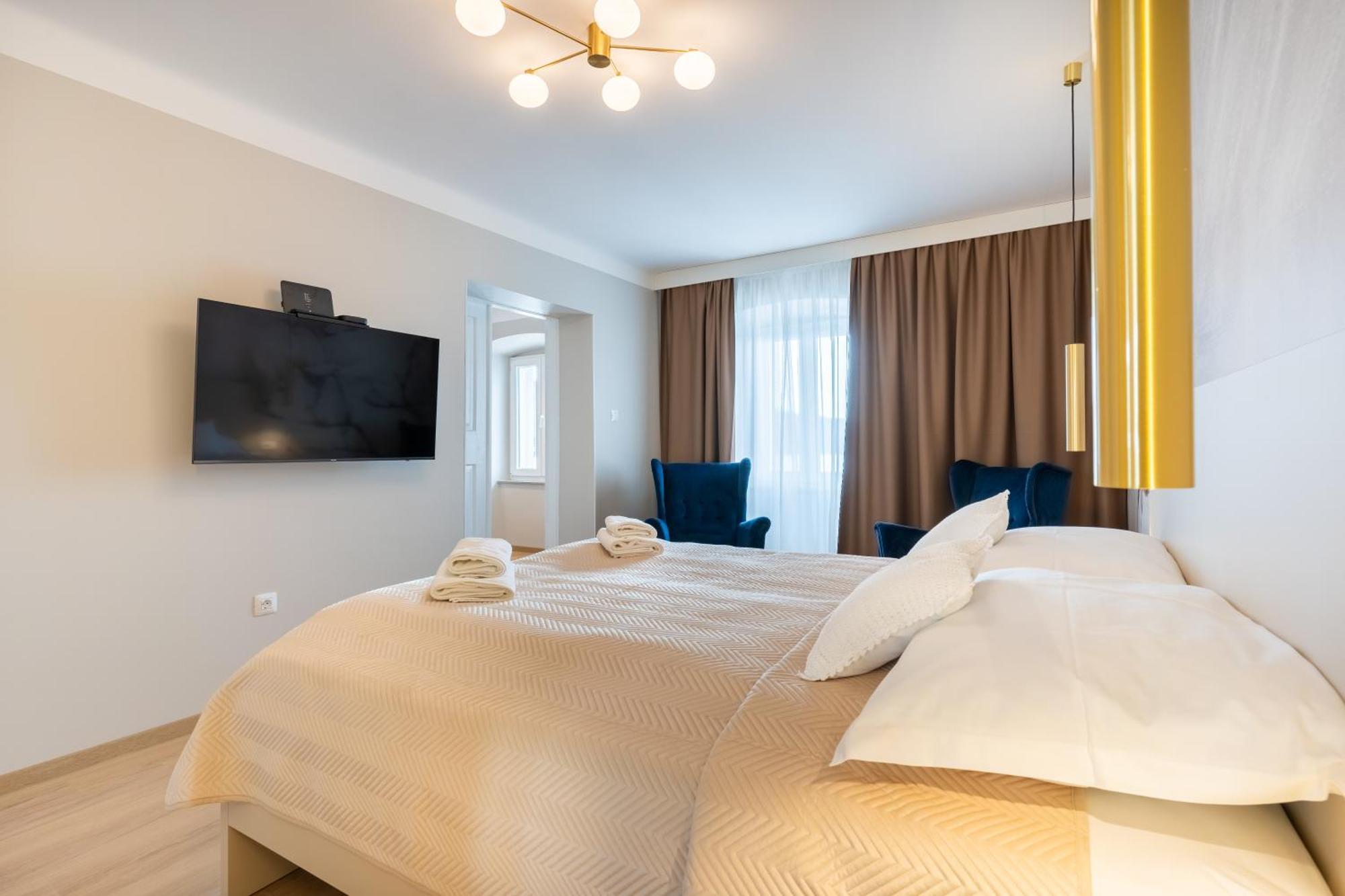 Bella Vista Apartment เซรส ภายนอก รูปภาพ