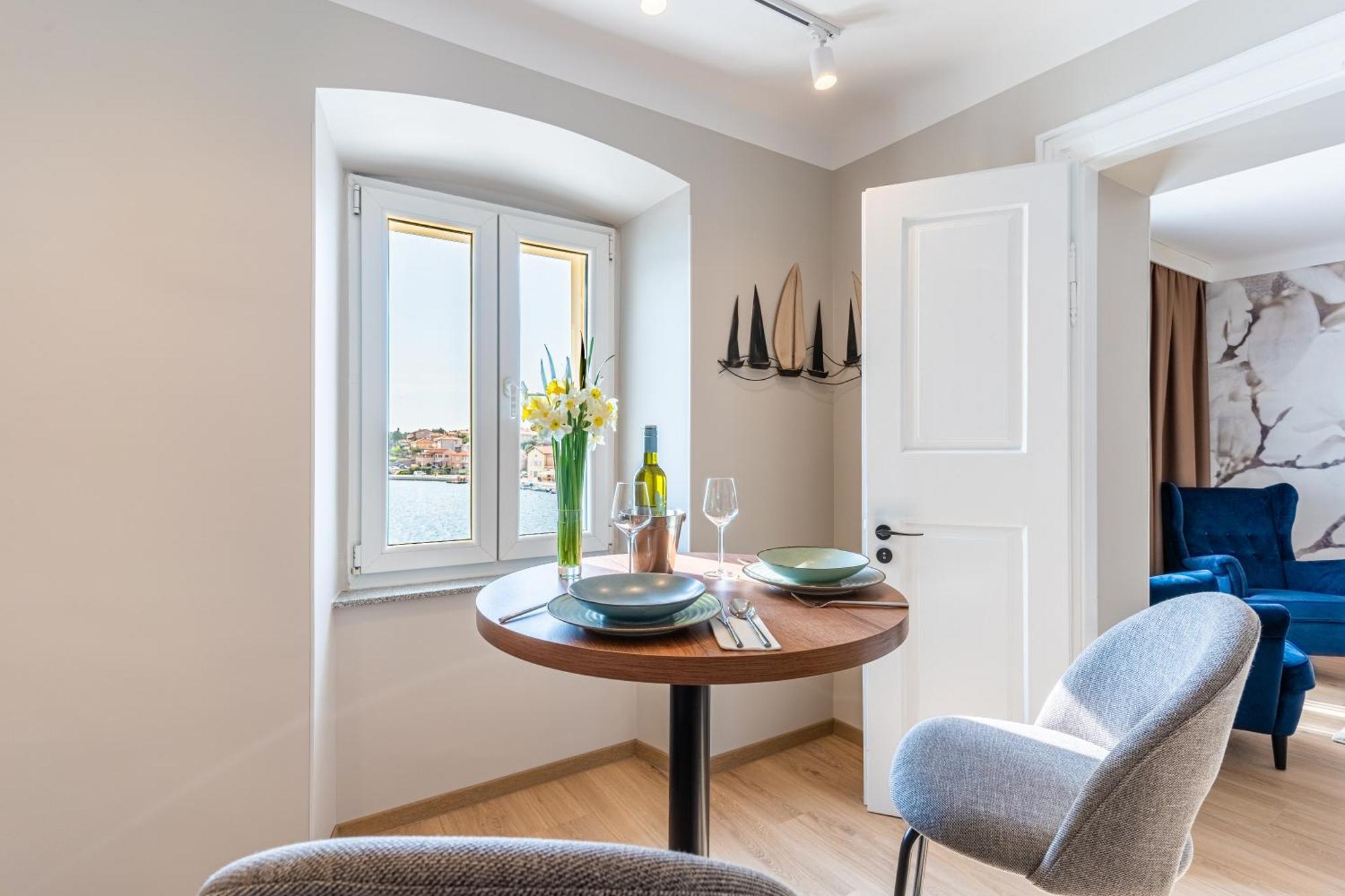 Bella Vista Apartment เซรส ภายนอก รูปภาพ