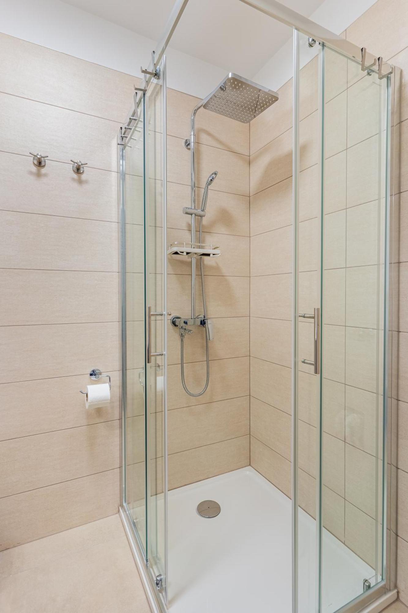 Bella Vista Apartment เซรส ภายนอก รูปภาพ