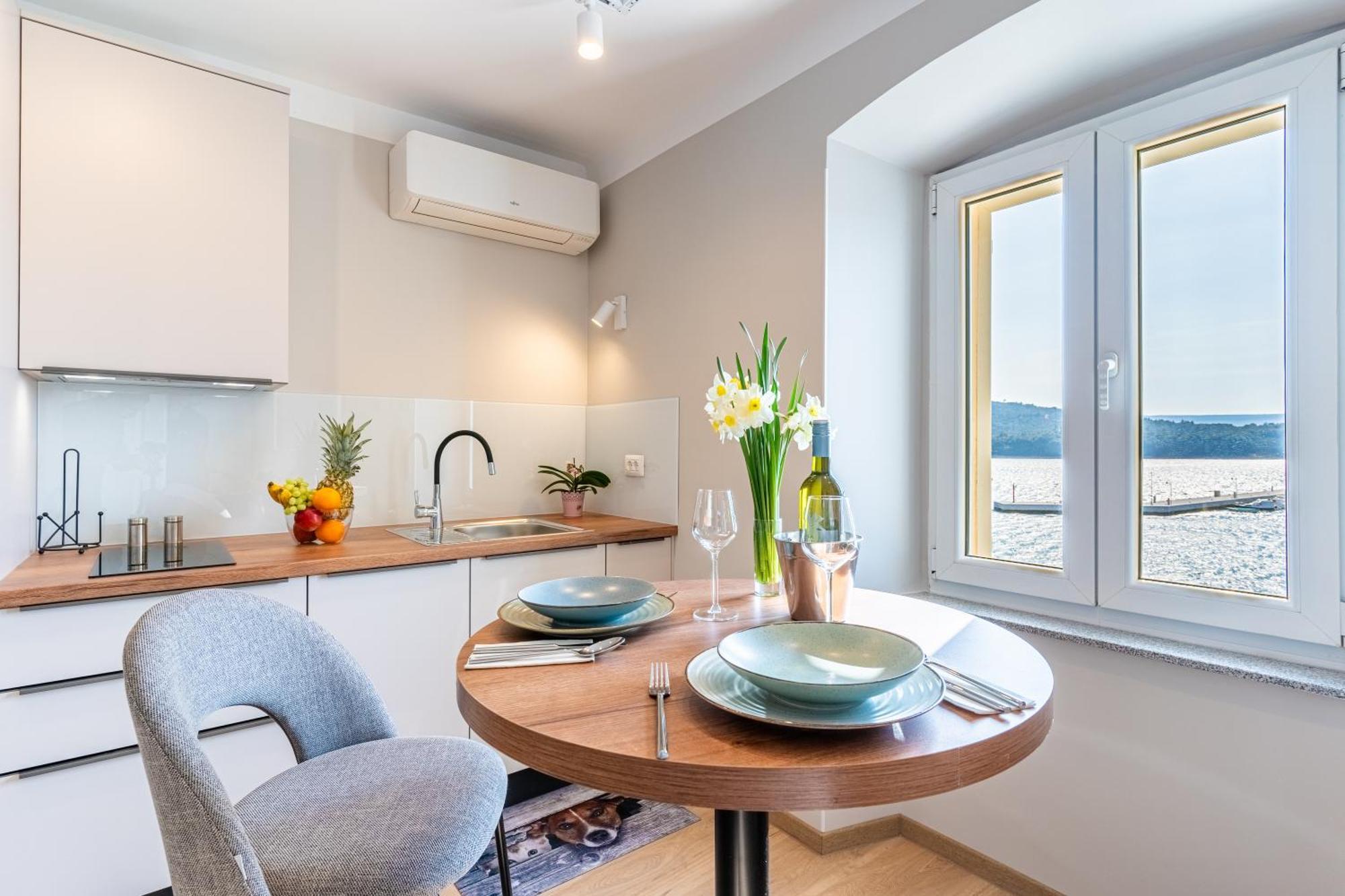 Bella Vista Apartment เซรส ภายนอก รูปภาพ